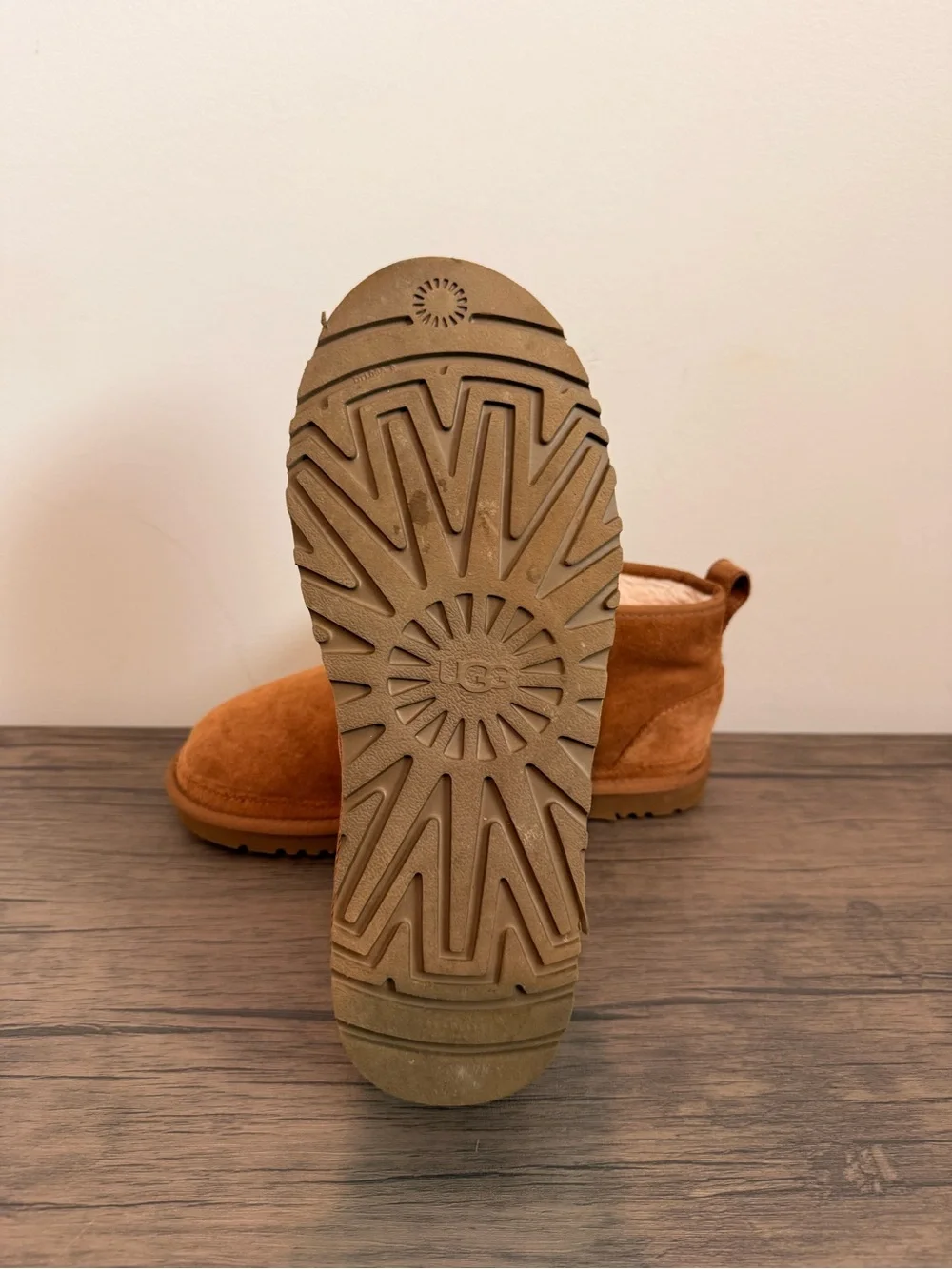 UGG Men's BOOTS  Neumel Boots Chestnut Men's Size 9 Authentic EURO 43 EUC